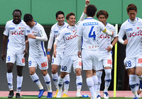 FKから混戦が生まれると、最後は小椋 祥平の強烈なシュートが決まり甲府が先制に成功【明治安田Ｊ２ 第3節 鹿児島vs甲府】