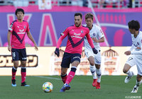 新加入のレアンドロ デサバト(C大阪)がリーグ戦初先発。フル出場を果たし、中盤を支えた【明治安田J1 第3節 C大阪vs広島】