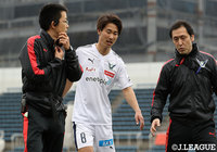 三沢 直人（鳥取）は、古巣相手に1ゴールを奪うも、得点シーンで飛び出したGKと交錯し無念の途中交代【明治安田Ｊ３ 第1節 YS横浜vs鳥取】