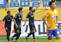 後半立ち上がりにダビド ビジャの2試合連続となるゴールが決まり、神戸が逆転に成功する【明治安田J1 第3節 仙台vs神戸】