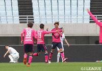 前半15分、17分と山田 寛人（#34）が立て続けに得点を奪い、C大23が2点をリードする展開に【明治安田Ｊ３ 第1節 C大23vs沼津】