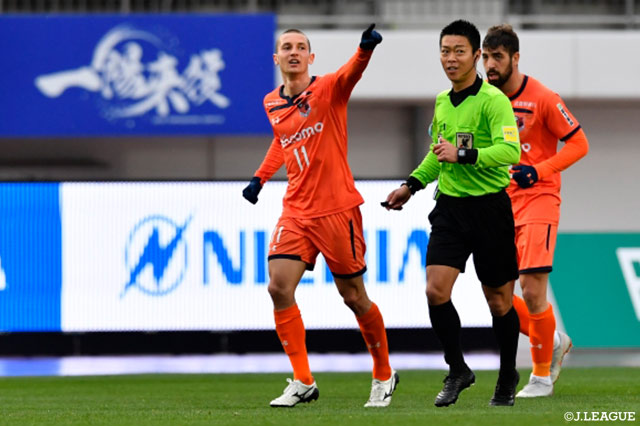 今季初先発のダヴィッド バブンスキーの値千金のゴールで大宮が先制！【明治安田Ｊ２ 第3節 徳島vs大宮】