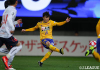 富田 晋伍のパスから決めたのは梁 勇基!ベテランコンビの活躍で仙台が先制!【ルヴァンカップ GS第2節仙台vsFC東京】