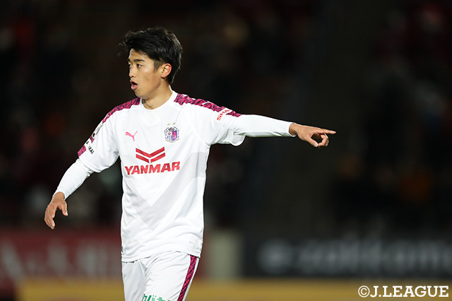 桐光学園高在学中の17歳、西川　潤（Ｃ大阪）は後半途中からピッチに立ちプロデビューを果たす【ルヴァンカップ GS第2節神戸vsＣ大阪】