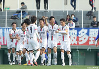 前半43分、左からのCKに深井 脩平(#22)が頭で合わせ、岩手が均衡を破る【明治安田J3 第2節 F東23vs岩手】