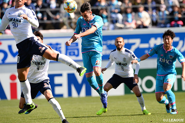 途中出場のイサック クエンカが原川のクロスに頭で合わせ、鳥栖が土壇場でリードを奪う！【明治安田Ｊ１ 第4節 鳥栖vs磐田】