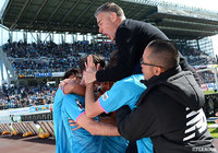 クエンカ(鳥栖)の値千金のゴールにチームメイト、監督が喜びを爆発させる!【明治安田J1 第4節 鳥栖vs磐田】