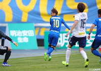 藤本 憲明がクロスにヒールで合わせ、大分がリードを2点に広げる!藤本は4戦5発と絶好調!【明治安田J1 第4節 大分vs横浜FM】