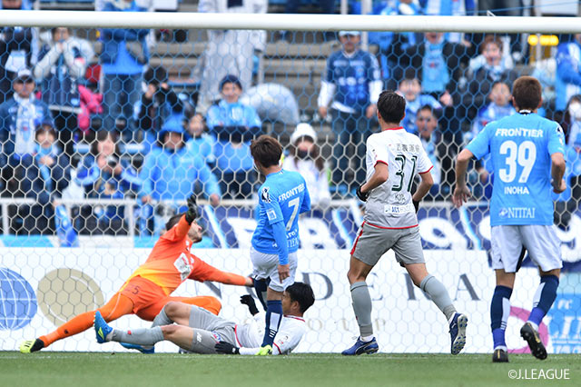 後半40分、松浦 拓弥（#7）のゴールで横浜FCがリードを2点に広げる【明治安田Ｊ２ 第5節 横浜FCvs岐阜】