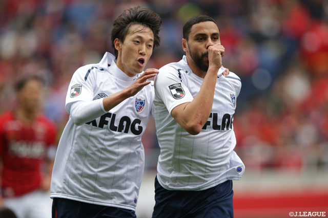 久保 建英からのスルーパスを受けた東 慶悟がクロスを送るとディエゴ オリヴェイラが高い打点のヘディングシュートを突き刺し、ついにFC東京が均衡を破る【明治安田Ｊ１ 第5節 浦和vsFC東京】