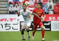 札幌は日本代表にも召集された鈴木 武蔵にゴールの期待がかかったが、この日は不発に終わった【明治安田J1 第5節 名古屋vs札幌】