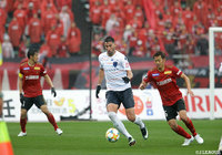 前線でボールを収めて、タメを作るイバ(横浜FC)【明治安田J2 第6節 金沢vs横浜FC】