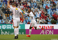 安西とのワンツーでDFを置き去りにし、PAに進入したレオ シルバ（鹿島）がゴール右隅に流し込み、同点ゴールを奪う！【明治安田Ｊ１ 第5節 磐田vs鹿島】