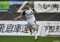 先制点をもたらしたジュニーニョ(京都)。今季初得点を記録【明治安田J2 第6節 岐阜vs京都】