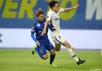 ミラーゲームとなったこの試合では、各ポジションで見応えのあるマッチアップが繰り広げられた【明治安田Ｊ１ 第5節 大分vs広島】