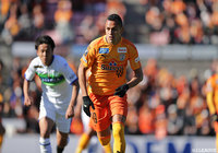 不整脈で欠場が続いていた昨季のエース、ドウグラス（清水）は後半17分から出場した【明治安田Ｊ１ 第5節 清水vs湘南】