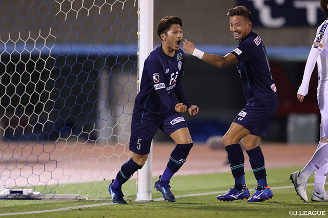 GKの弾いたボールが實藤 友紀が当たりネットに吸い込まれる！福岡が立て続けのゴールでリードを2点に広げる【明治安田Ｊ２ 第7節 福岡vs栃木】