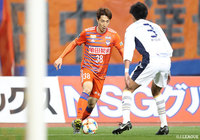 8シーズンぶりの復帰となったチョ ヨンチョル（新潟）。67分からの出場にスタンドからは大きな歓声が沸き起こる【明治安田Ｊ２ 第7節 新潟vs町田】