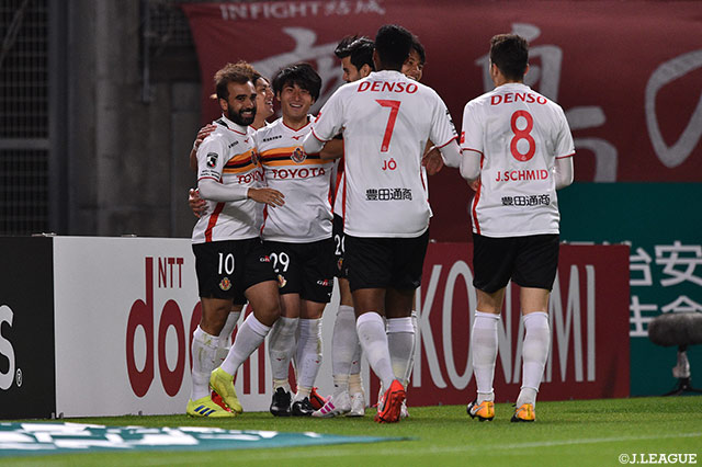 先制弾となる2戦連発ゴールを決めたガブリエル シャビエル（名古屋/#10）【明治安田Ｊ１ 第6節 鹿島vs名古屋】