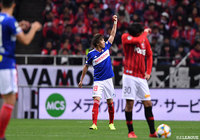 フリーでボールを受けた広瀬 陸斗(横浜FM)が右足で冷静に決めて、3点目を獲得!【明治安田J1 第6節 浦和vs横浜FM】