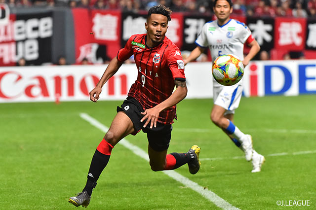日本代表、鈴木 武蔵（札幌）はフル出場し、幾度となく相手ゴールに迫るが得点することはできず【明治安田Ｊ１ 第6節 札幌vs大分】