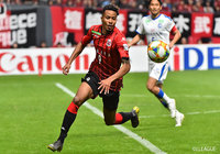 日本代表、鈴木 武蔵（札幌）はフル出場し、幾度となく相手ゴールに迫るが得点することはできず【明治安田Ｊ１ 第6節 札幌vs大分】