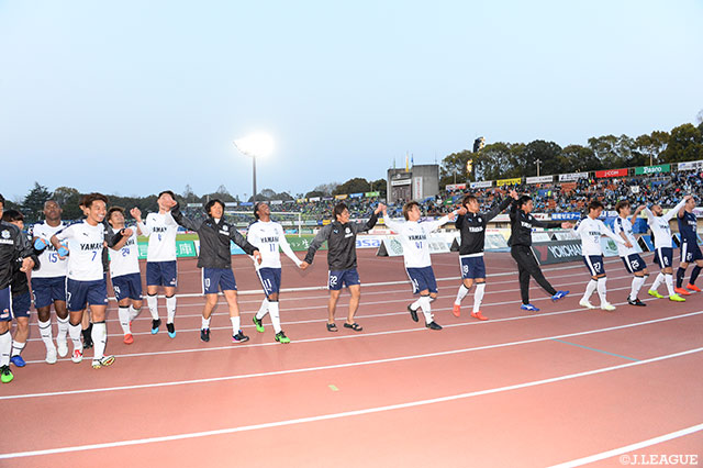 好調な湘南のホームに乗り込んだ磐田が、6試合目にしてリーグ戦初勝利を手にした【明治安田Ｊ１ 第6節 湘南vs磐田】