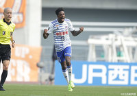 後半AT、劇的な同点ゴールを決めたフランシス(新潟)の雄叫び!【明治安田J2 第8節 岡山vs新潟】