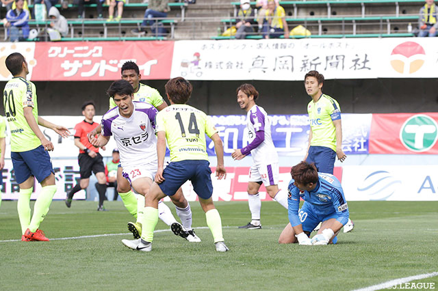 今季、Ｇ大阪から期限付き移籍で加入している一美 和成（京都/#23）が、前半41分と後半7分に得点を奪い、大仕事をやってのける！【明治安田Ｊ２ 第8節 栃木vs京都】