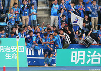 後半32分、黒川 淳史（水戸/#32）が待望の先制ゴール！サポーターも喜びを爆発させる！【明治安田Ｊ２ 第8節 水戸vs徳島】