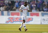 ドゥドゥのシュートはGKに弾かれるも、詰めたピーター ウタカ(甲府)が押し込み同点!【明治安田J2 第8節 町田vs甲府】