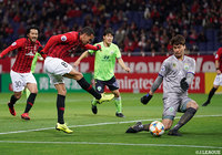 エヴェルトン(浦和)のシュートはGKに防がれてしまう!【ACL GS MD3 浦和vs全北現代】