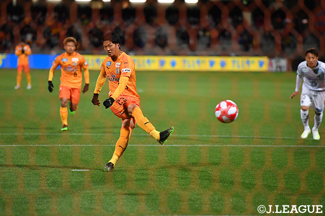 北川　航也がPKを沈めて清水が試合を振り出しに戻す【ルヴァンカップ GS第3節清水vsＧ大阪】