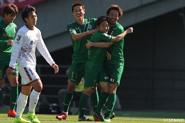 渡辺 皓太の鮮やかなミドルシュートが決まり、東京Ｖが先制に成功！【明治安田Ｊ２ 第9節 東京Ｖvs琉球】