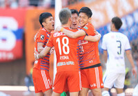 味方のスルーパスに抜け出した川口 尚紀が冷静に流し込み、新潟が同点に追いつく【明治安田J2 第9節 新潟vs山形】