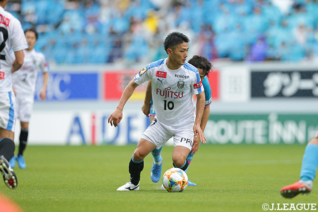 怪我明けの大島 僚太（川崎Ｆ）が5試合ぶりの出場。復帰戦でフル出場を果たした【明治安田Ｊ１ 第7節 鳥栖vs川崎Ｆ】