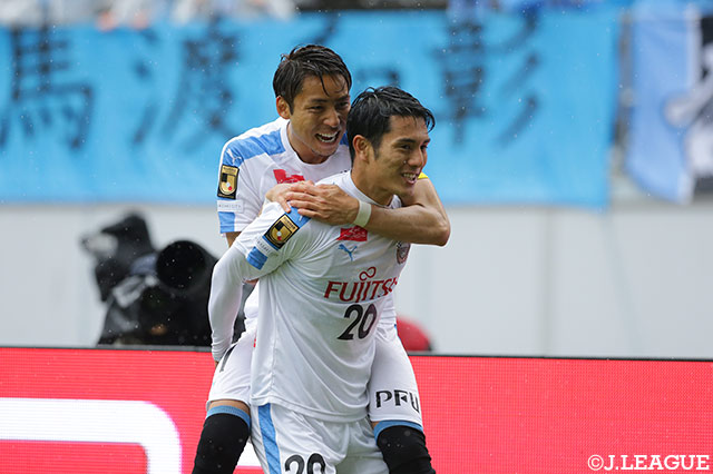 知念 慶（#20）が右足で鋭いシュートを決めて、川崎Ｆが先制！【明治安田Ｊ１ 第7節 鳥栖vs川崎Ｆ】