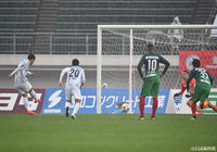 PKのチャンスにイ ジョンホがゴール正面に蹴り込み、長崎が均衡を破る【明治安田J2 第9節 岐阜vs長崎】