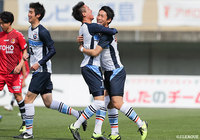 後方からの浮き球に抜け出した浅川 隼人（YS横浜）が左足でのシュートを叩き込み、開始3分で先制点をゲット【明治安田Ｊ３ 第6節 福島vsYS横浜】