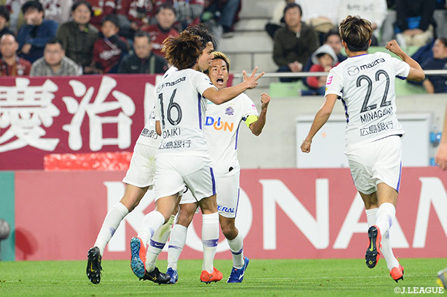 野津田のヘディングシュートを柏 好文が上手く頭でそらし、広島が再び同点に追いつく！【明治安田Ｊ１ 第7節 神戸vs広島】