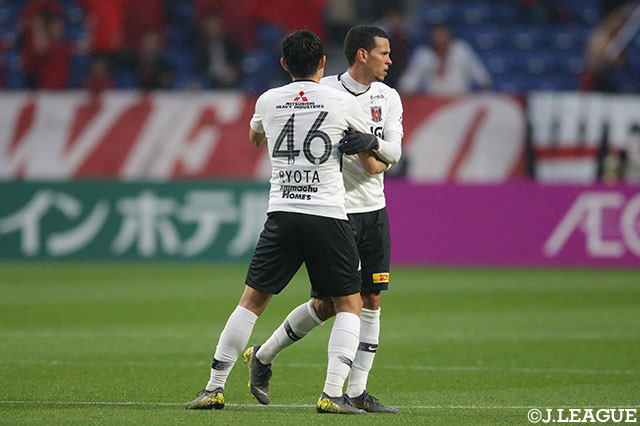 後半42分、エヴェルトン（浦和）が右足を振り抜き、待望の先制点を獲得！【明治安田Ｊ１ 第7節 Ｇ大阪vs浦和】