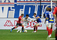 味方のスルーパスに反応しタイミング良く裏に抜け出したチャナティップ（札幌）はGKを冷静に交わし、先制点を奪った【明治安田Ｊ１ 第8節 札幌vs横浜FM】