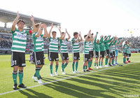 終盤は押し込まれるも1点を守り切った松本が鳥栖に完封勝ちを収めた【明治安田J1 第8節 松本vs鳥栖】
