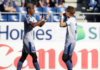 東口 順昭（Ｇ大阪）がパンチングで弾いたボールがオナイウ 阿道に当たってそのままゴールへ！大分がラッキーな形で先制！【明治安田Ｊ１ 第8節 Ｇ大阪vs大分】