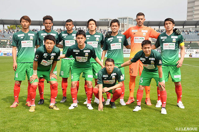 岐阜のスターティングメンバー。粟飯原 尚平はプロ初の先発出場となった【明治安田Ｊ２ 第10節 岐阜vs水戸】