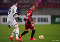 63分に途中出場した安部 裕葵(鹿島)はドリブルや鋭いパスで相手守備陣を崩しにかかる【ACL GS MD4 鹿島vs慶南】