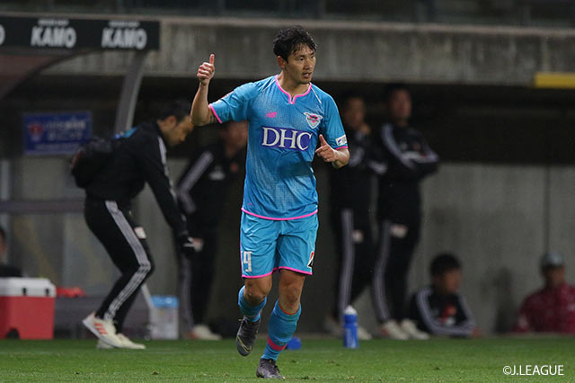 趙 東建（#19）PA右へ進入してGKとの1対1を冷静に沈め、鳥栖が先制に成功した【ルヴァンカップ GS 第4節 仙台vs鳥栖】