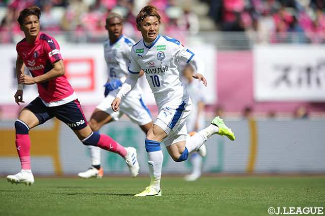 得点ランキングのトップに立つ藤本 憲明（大分）。3試合ぶりのゴールなるか【明治安田Ｊ１ 第9節 Ｃ大阪vs大分】