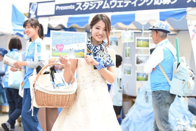 スタジアムウェディングをプレゼント！【明治安田Ｊ１ 第9節 磐田vs札幌】