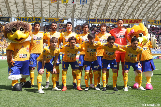 仙台のスターティングメンバー。ハモン ロペスはこの試合でＪ１通算１００試合出場を達成した【明治安田Ｊ１ 第9節 仙台vsＧ大阪】